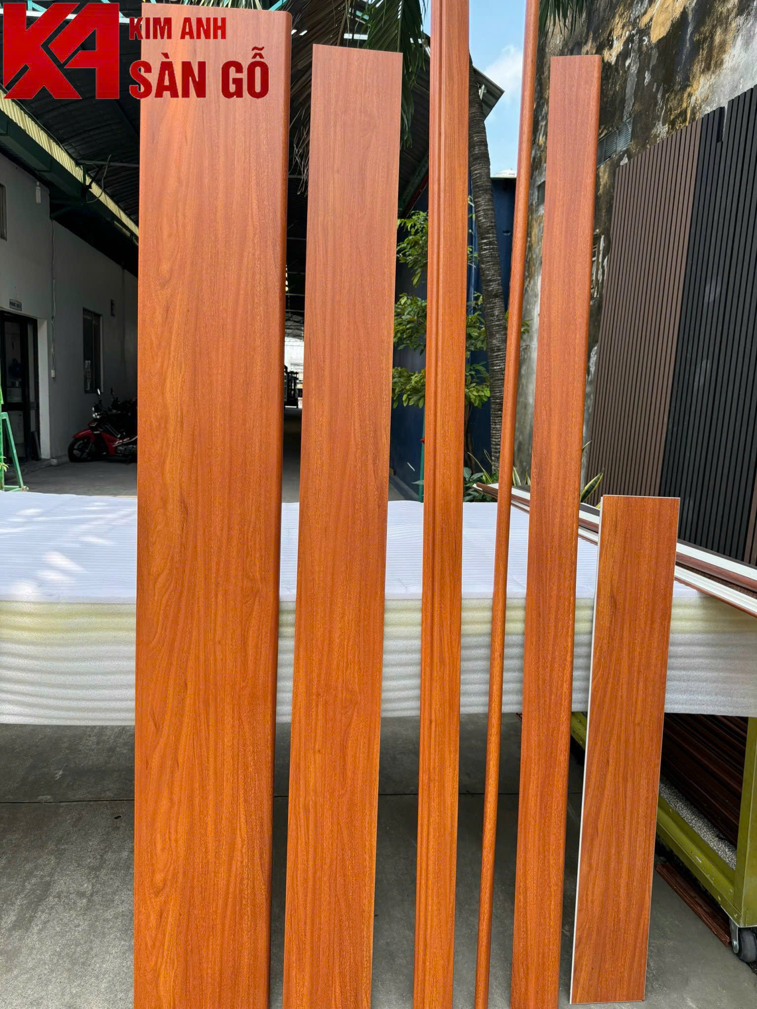 Mặt Bậc Cầu Thang Nhựa Giả Gỗ NCWood 8297